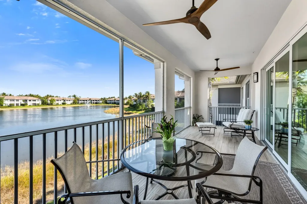 8026 Signature Club Circle Naples FL 34113