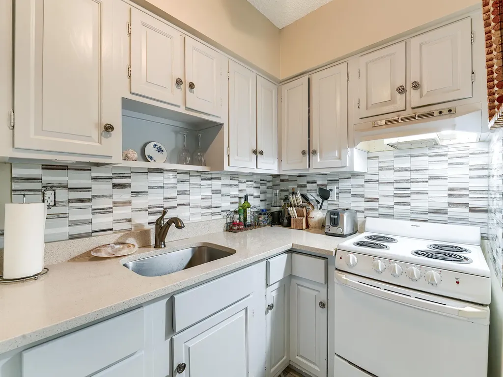 130 N Collier Marco Island FL 34145