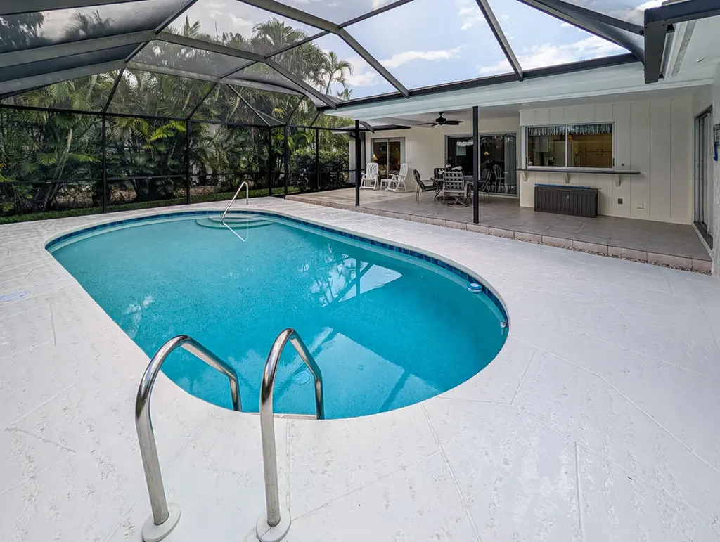 631 Diplomat Court Marco Island FL 34145