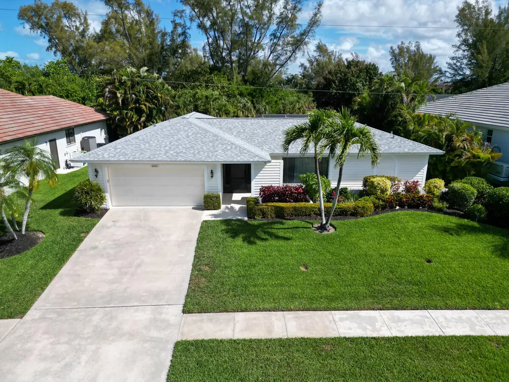631 Diplomat Court Marco Island FL 34145