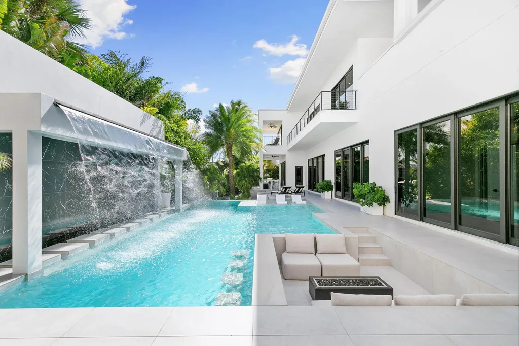 981 Aster Court Marco Island FL 34145