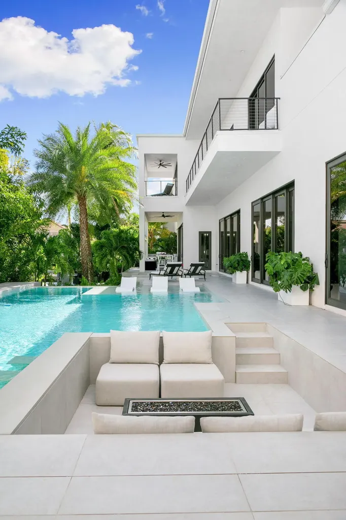 981 Aster Court Marco Island FL 34145