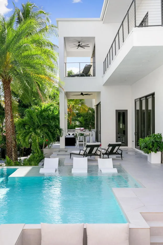 981 Aster Court Marco Island FL 34145