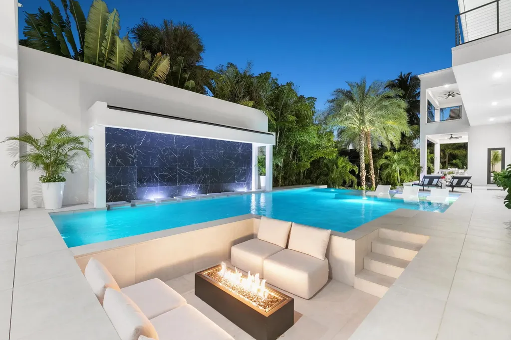 981 Aster Court Marco Island FL 34145