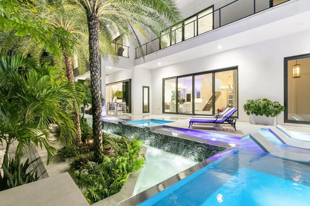 981 Aster Court Marco Island FL 34145