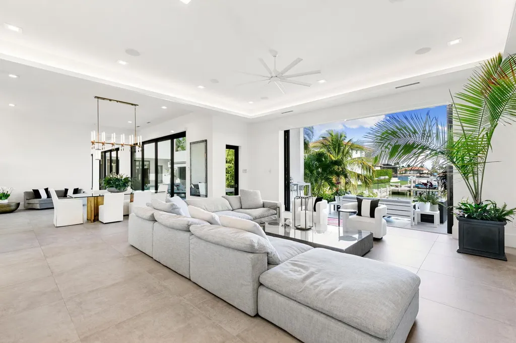 981 Aster Court Marco Island FL 34145