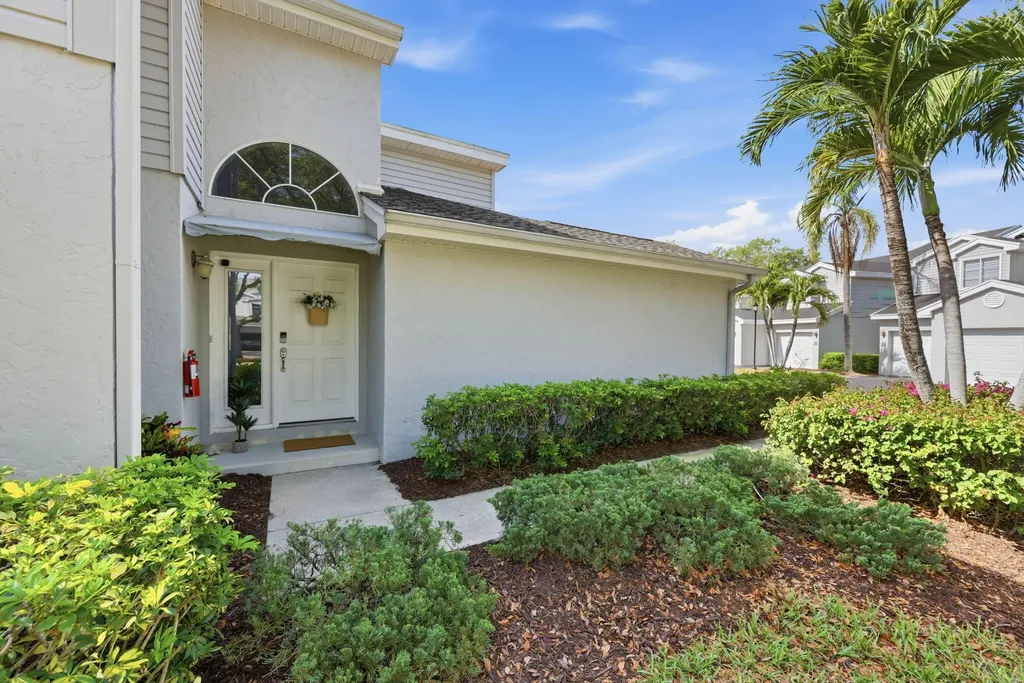 2860 Citrus Lake Drive Naples FL 34109