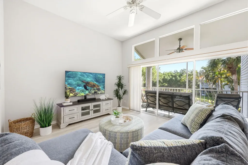 2860 Citrus Lake Drive Naples FL 34109