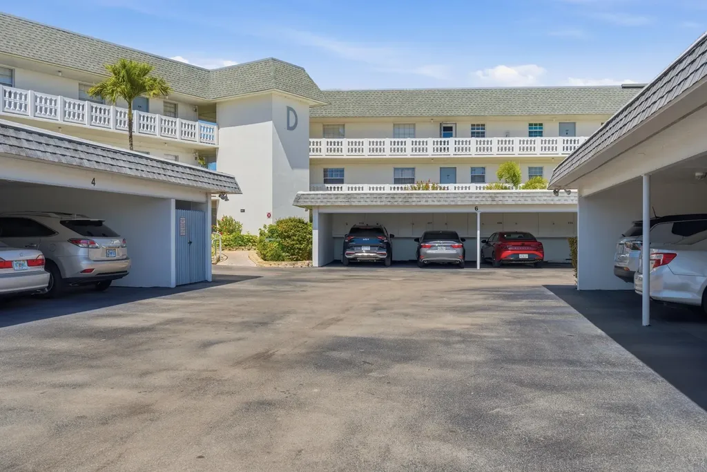 315 Saint Andrews Naples FL 34113