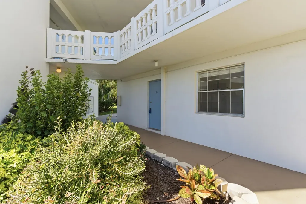 315 Saint Andrews Naples FL 34113
