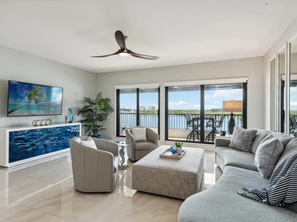 232 La Peninsula Boulevard Naples FL 34113
