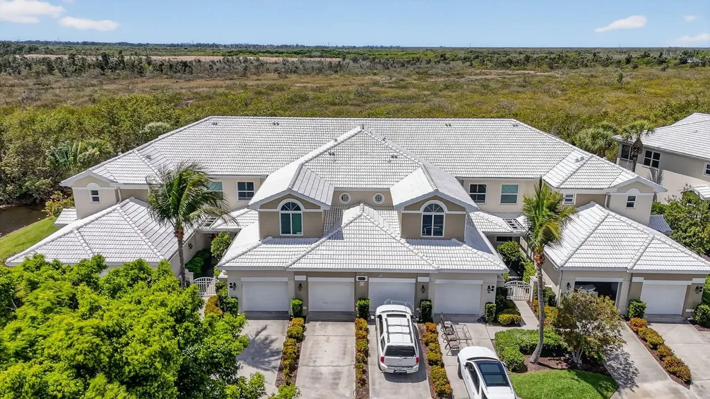 4655 Hawks Nest Way Naples FL 34114