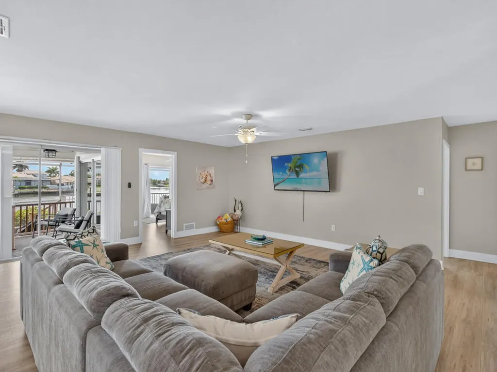 1585 Jamaica Court Marco Island FL 34145