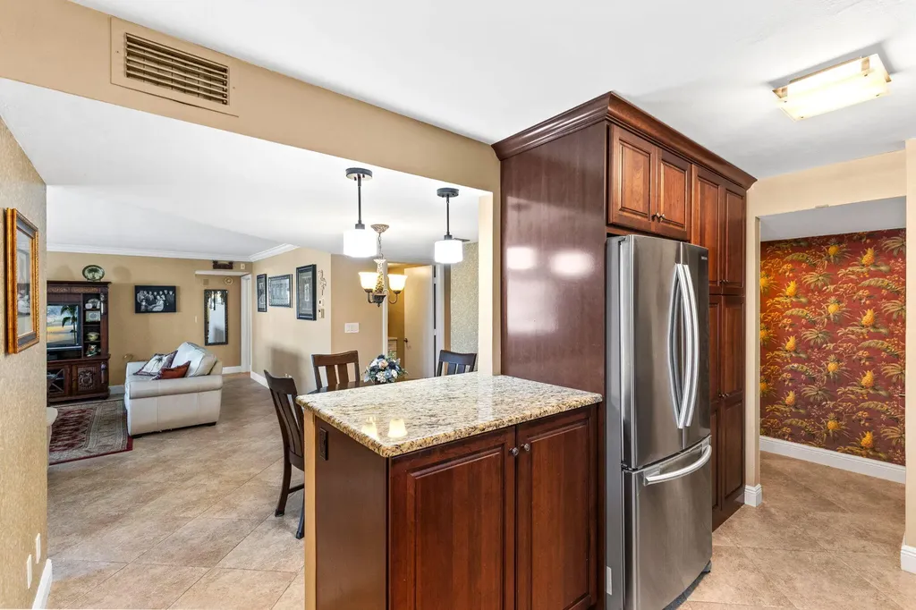 845 Collier Court Marco Island FL 34145