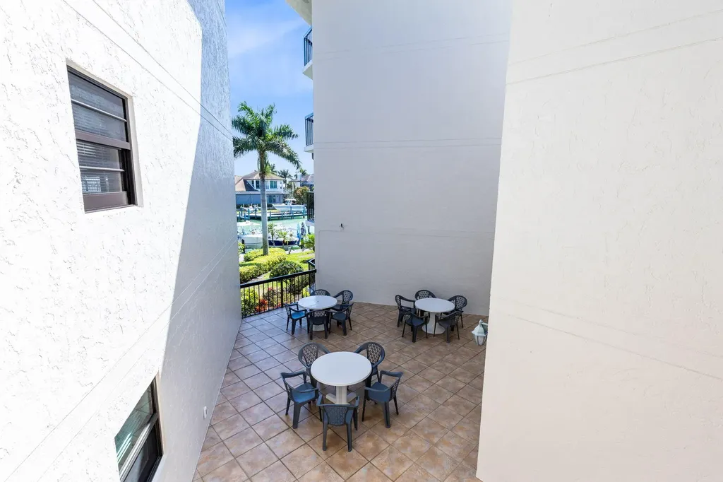 845 Collier Court Marco Island FL 34145