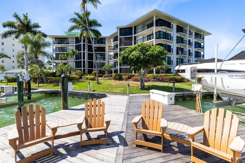 845 Collier Court Marco Island FL 34145