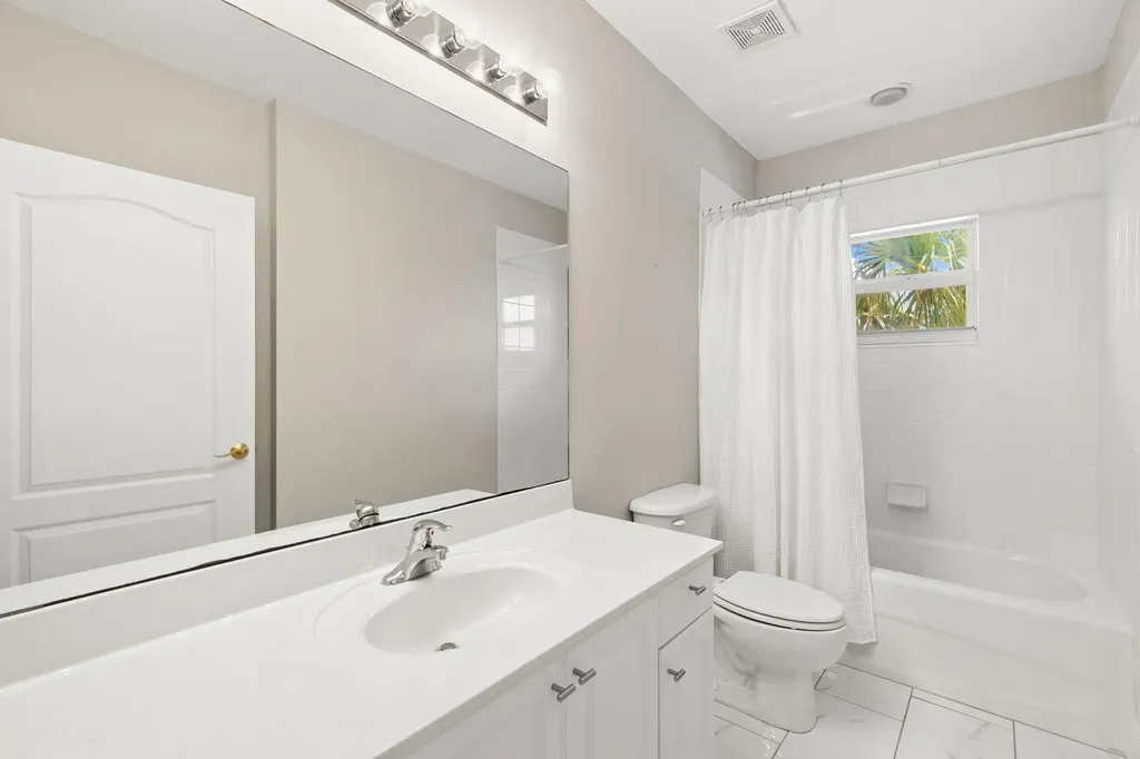 7846 Regal Heron Circle Naples FL 34104