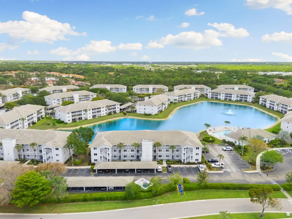 7846 Regal Heron Circle Naples FL 34104