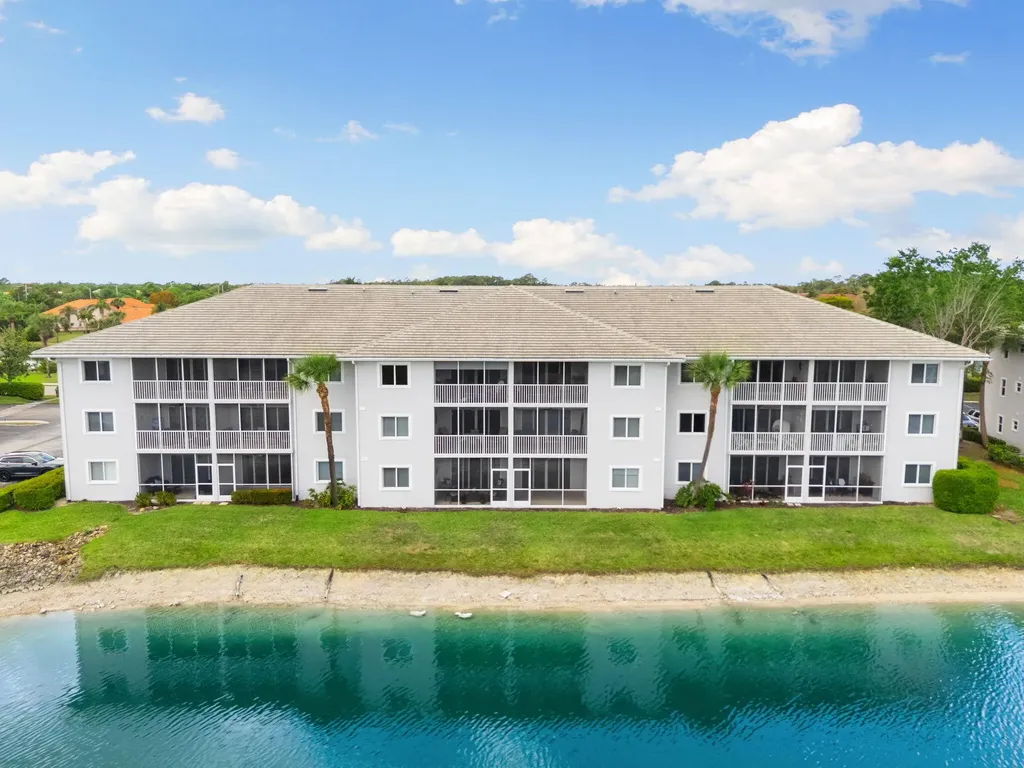 7846 Regal Heron Circle Naples FL 34104