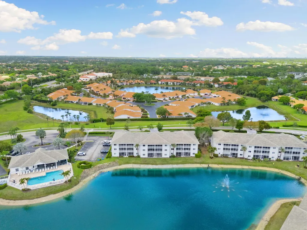7846 Regal Heron Circle Naples FL 34104