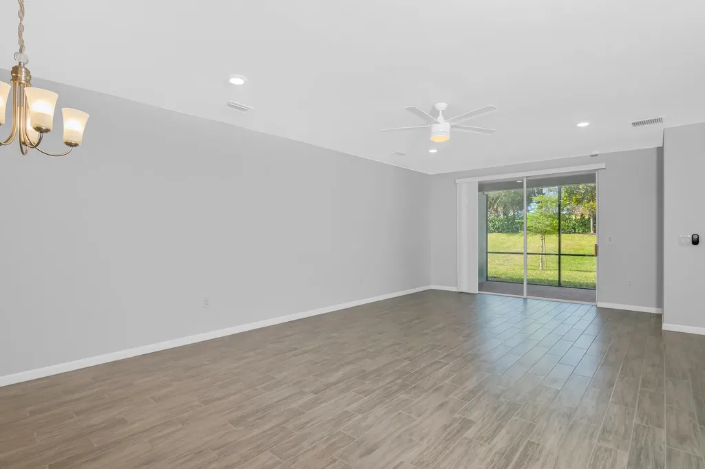 14559 Edgewater Circle Naples FL 34114