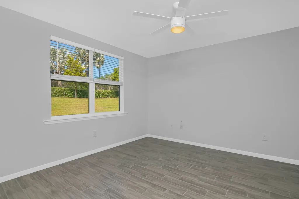 14559 Edgewater Circle Naples FL 34114