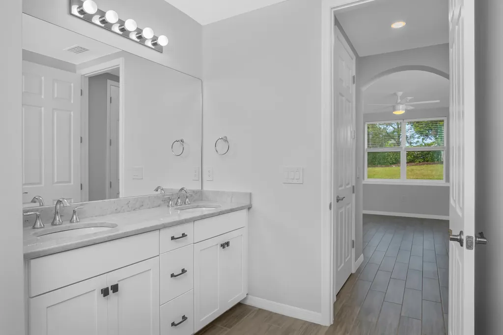 14559 Edgewater Circle Naples FL 34114