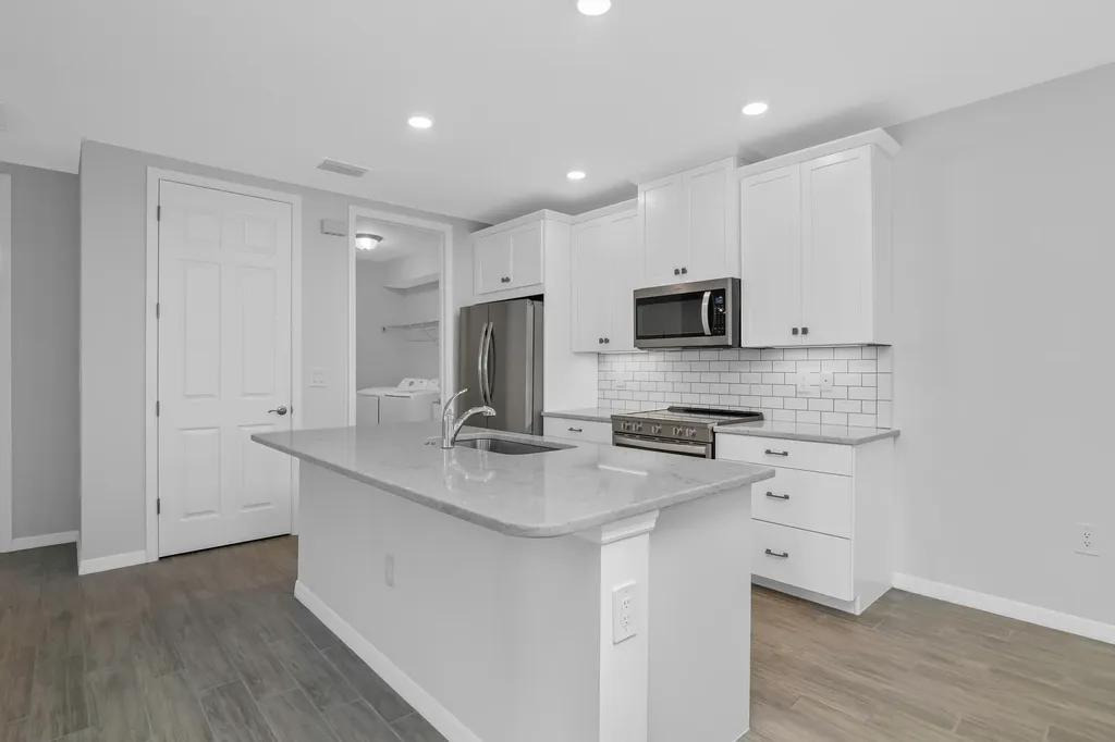 14559 Edgewater Circle Naples FL 34114