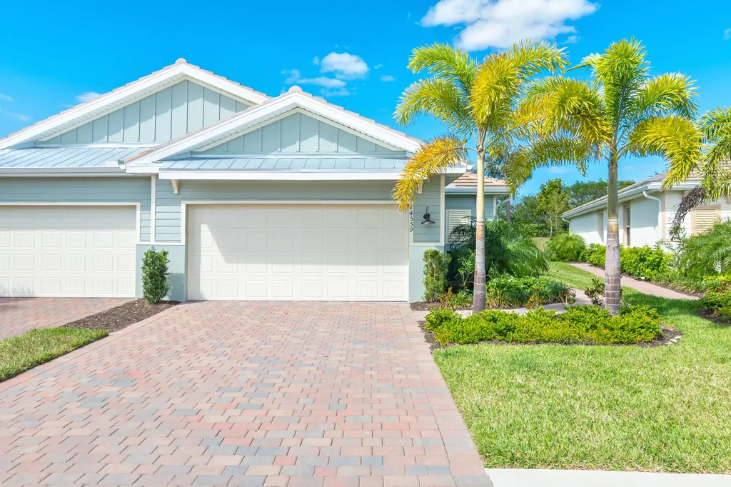 14559 Edgewater Circle Naples FL 34114