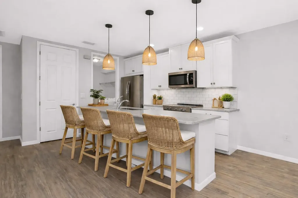 14559 Edgewater Circle Naples FL 34114