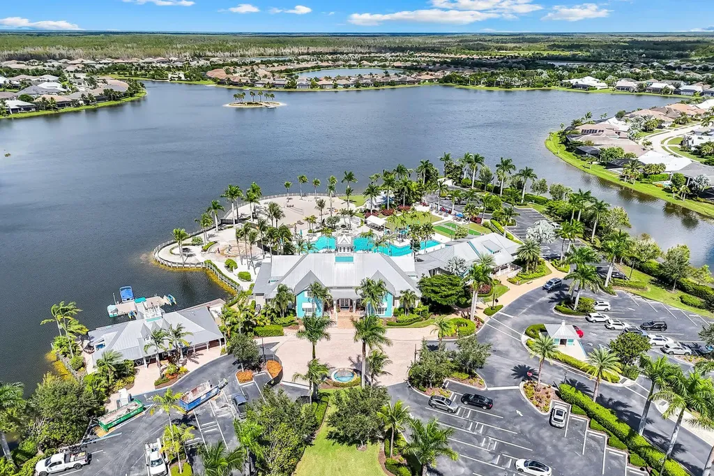 14559 Edgewater Circle Naples FL 34114