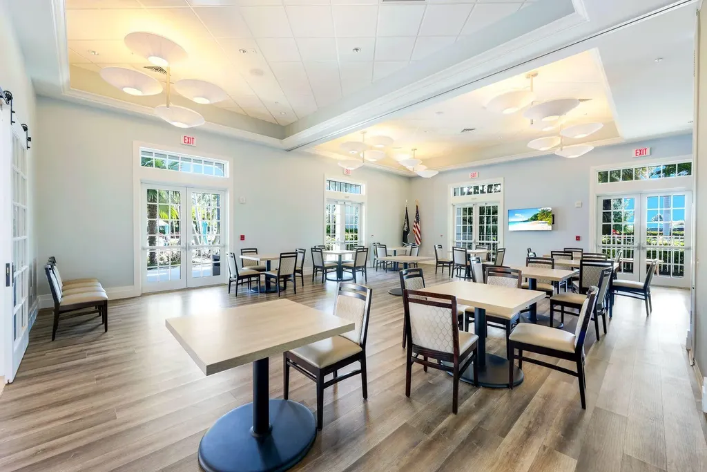 14559 Edgewater Circle Naples FL 34114