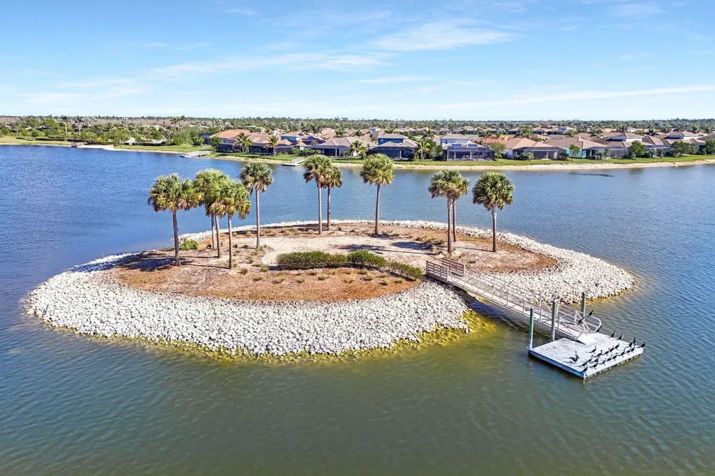 14559 Edgewater Circle Naples FL 34114