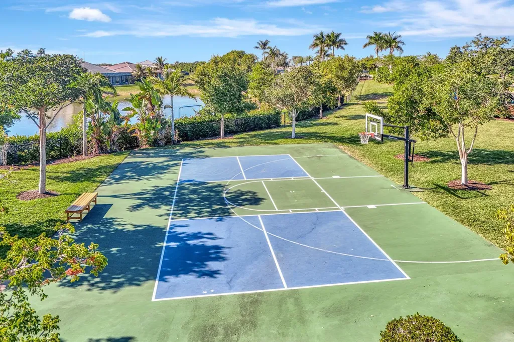 14559 Edgewater Circle Naples FL 34114