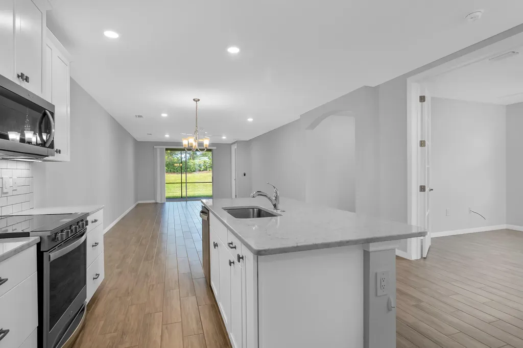 14559 Edgewater Circle Naples FL 34114