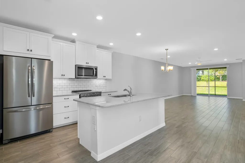 14559 Edgewater Circle Naples FL 34114