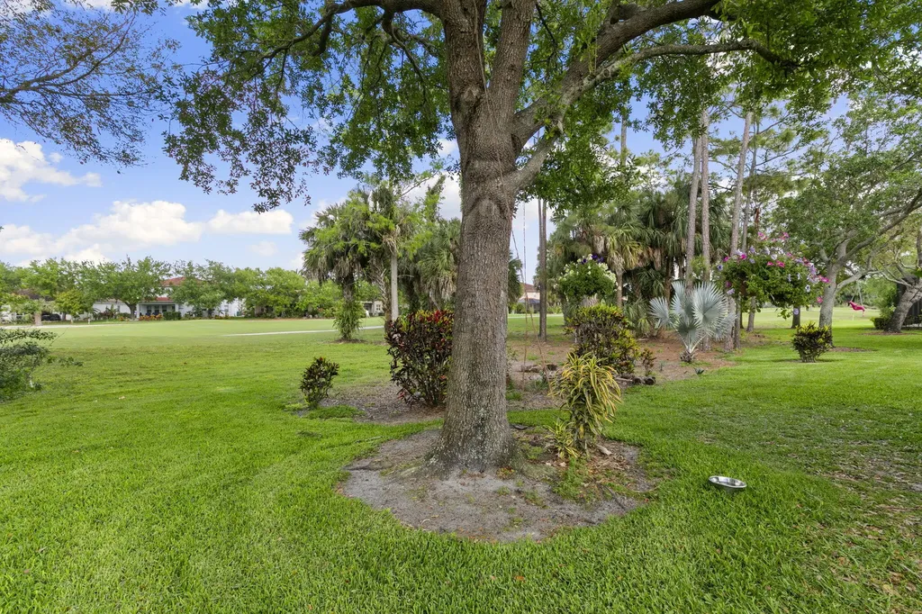 1909 Par Drive Naples FL 34120