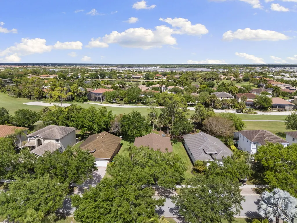 1909 Par Drive Naples FL 34120