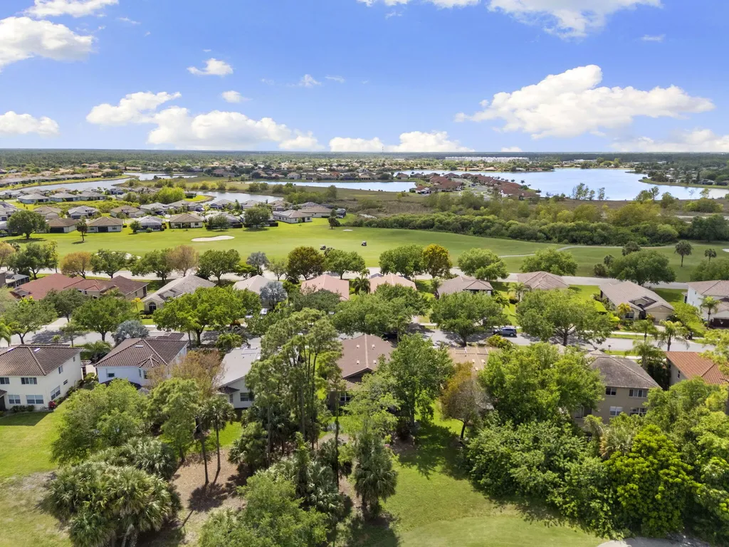 1909 Par Drive Naples FL 34120