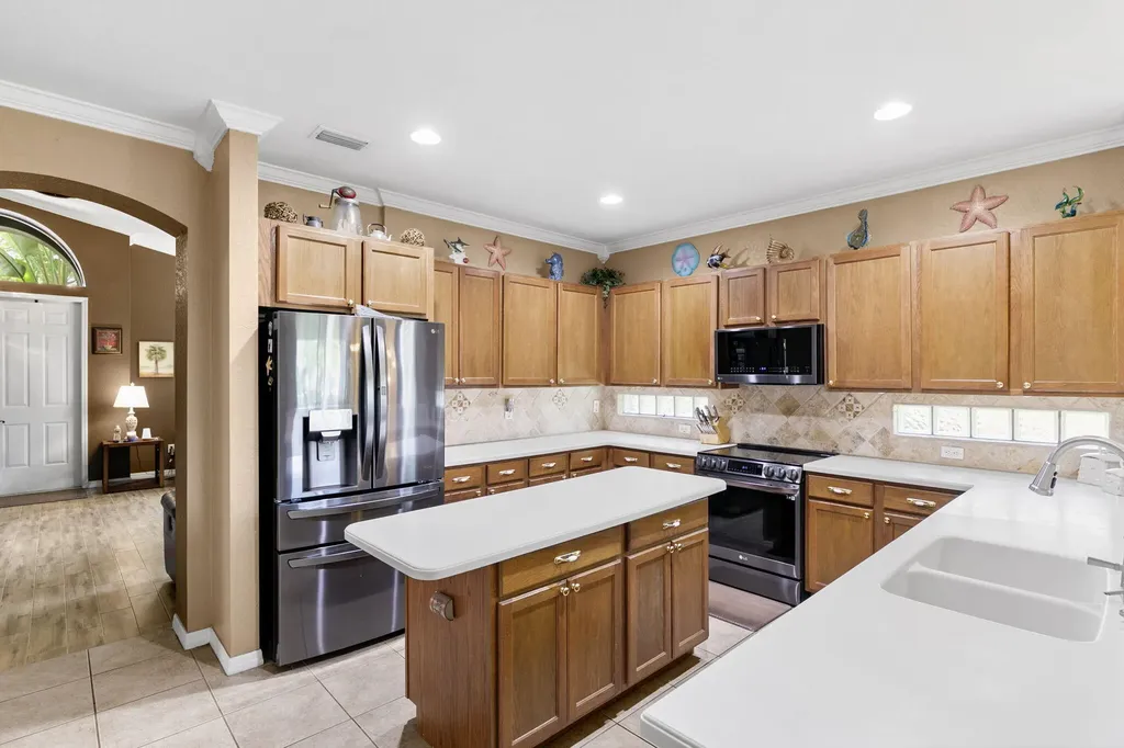 1909 Par Drive Naples FL 34120