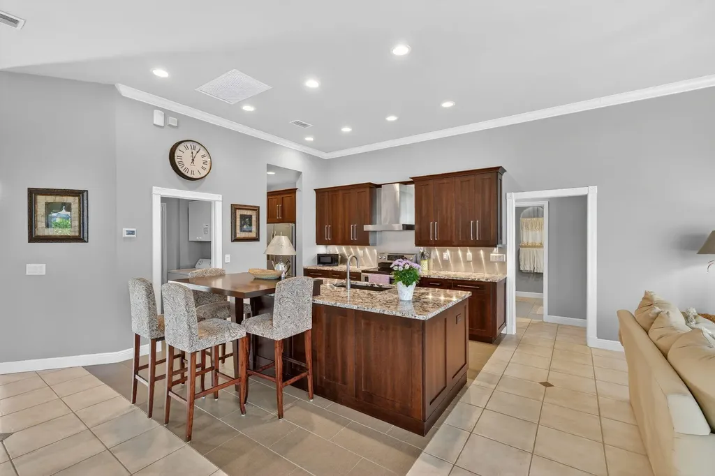 400 Waterleaf Court Marco Island FL 34145