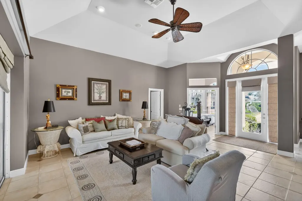 400 Waterleaf Court Marco Island FL 34145