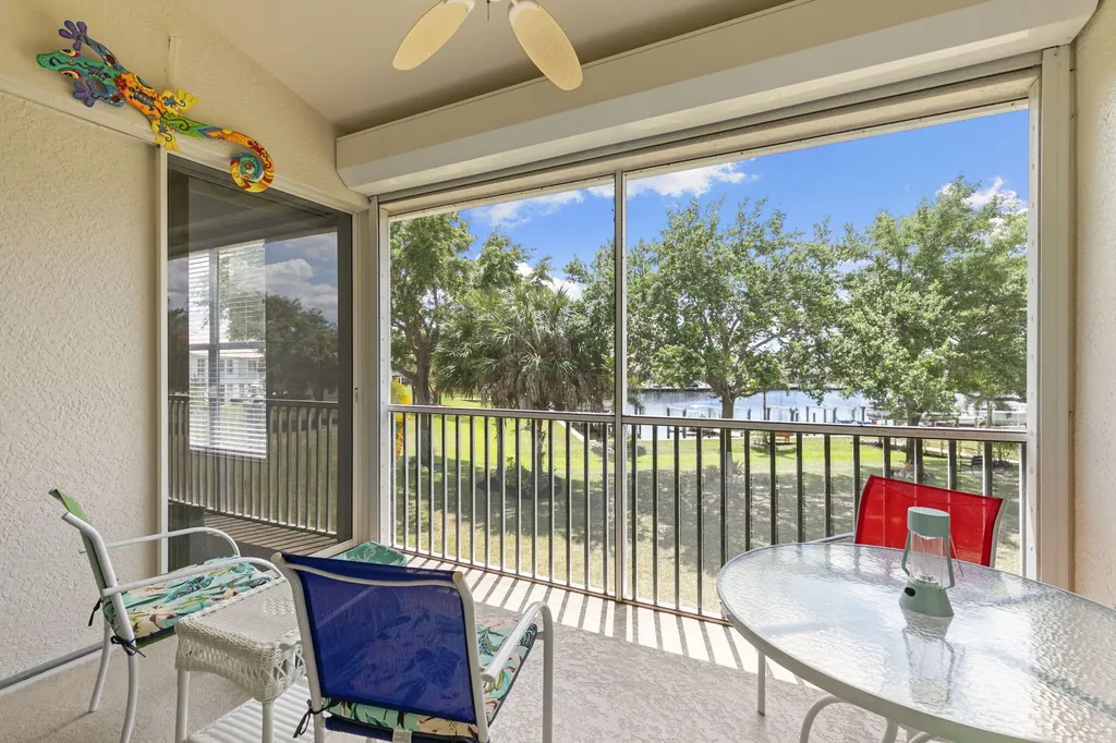 285 Cays Drive Naples FL 34114