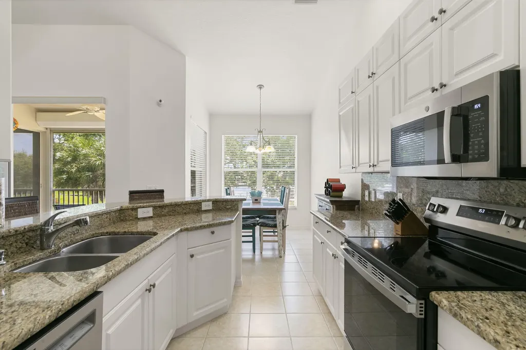 285 Cays Drive Naples FL 34114