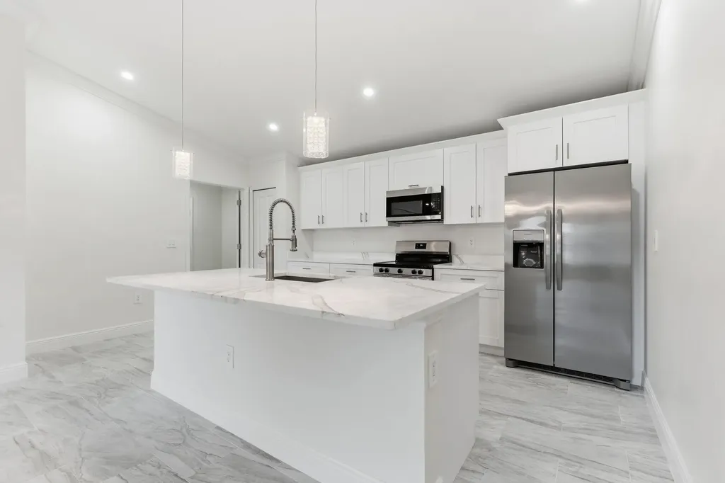 2141 Davis Street Fort Myers FL 33916