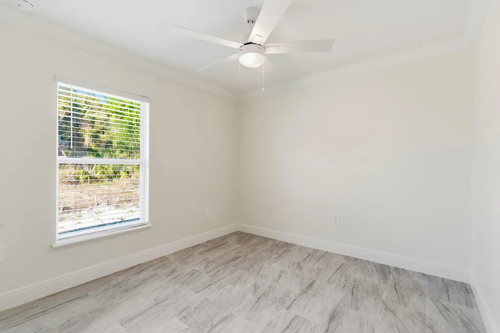 2141 Davis Street Fort Myers FL 33916