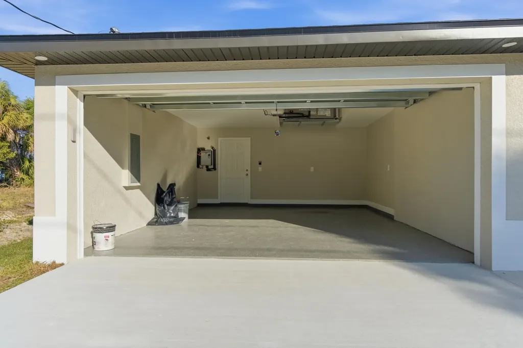 2141 Davis Street Fort Myers FL 33916