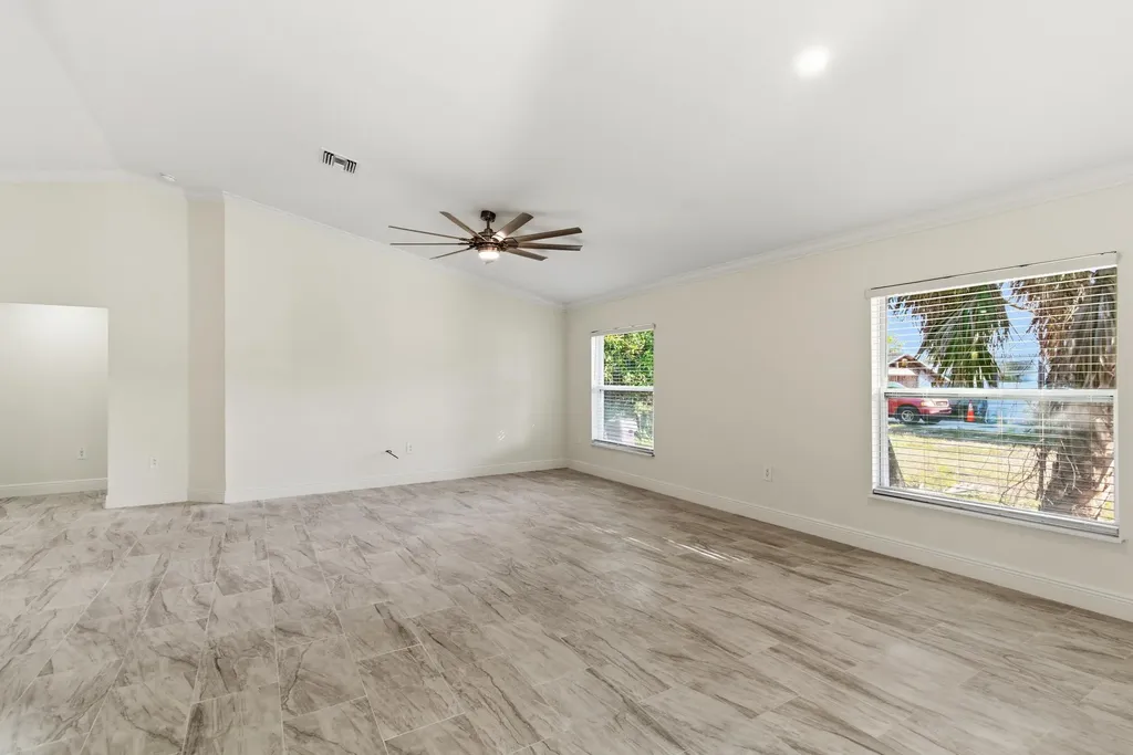 2141 Davis Street Fort Myers FL 33916