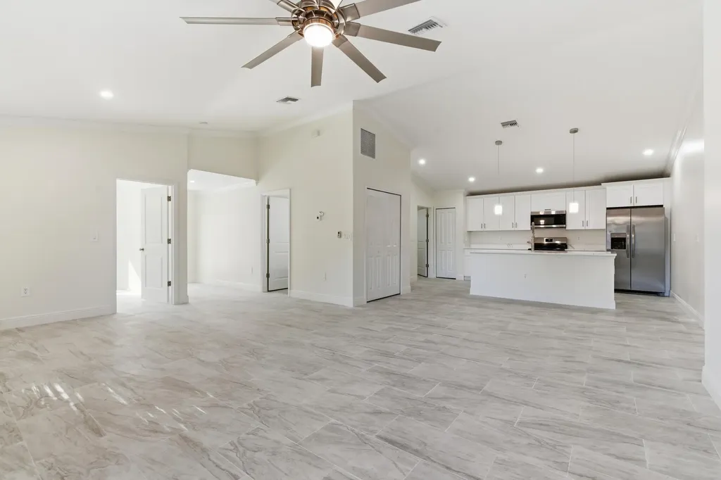 2141 Davis Street Fort Myers FL 33916