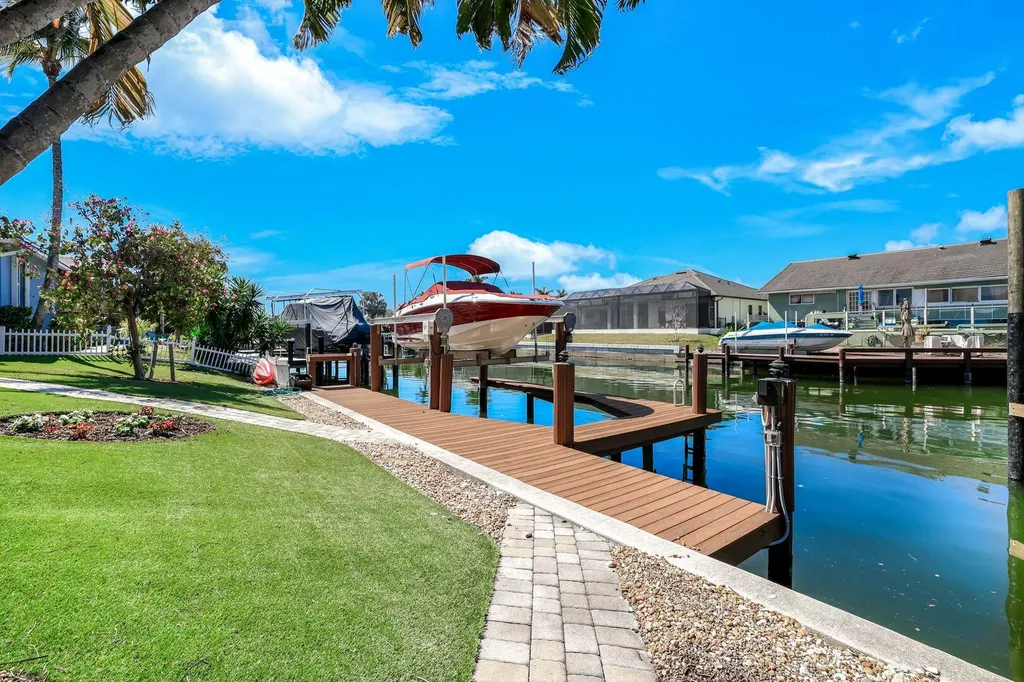 20 Hickory Court Marco Island FL 34145